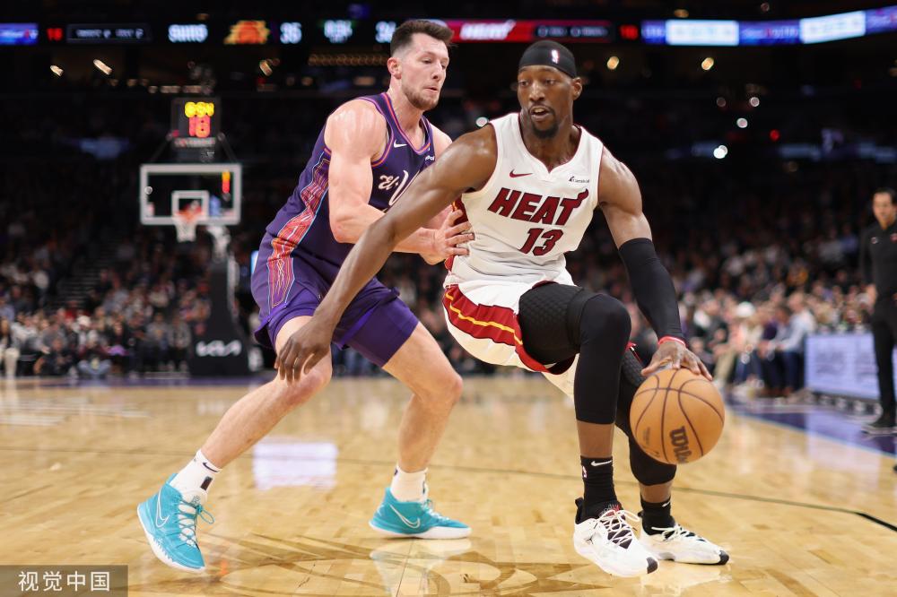 约翰逊以其 约翰逊以其